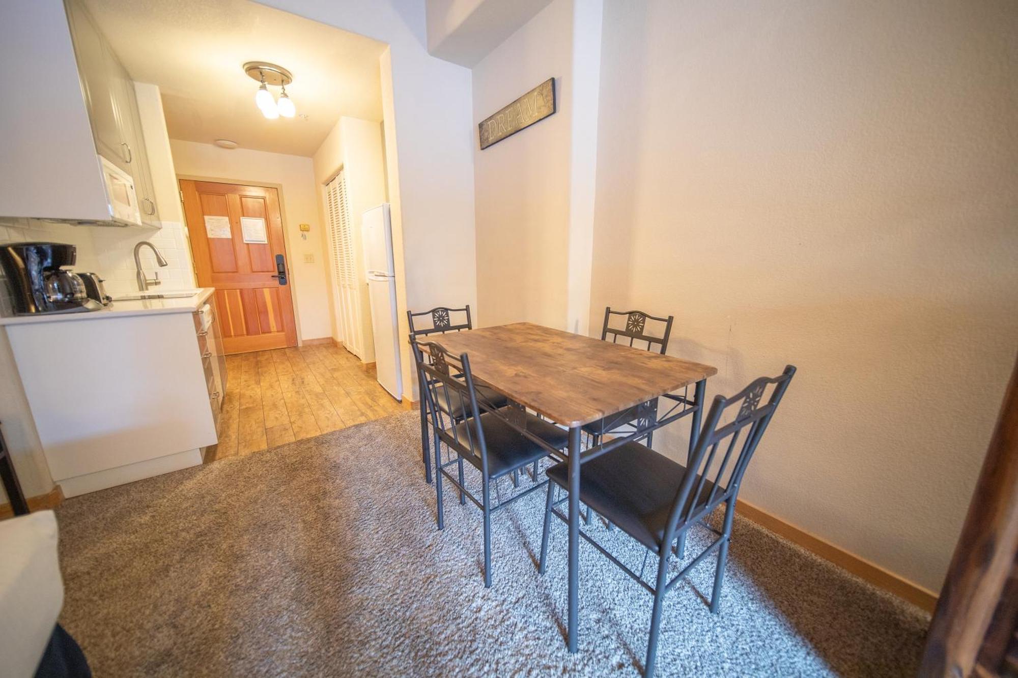 Studios At Gateway Lodge Кийстоун Екстериор снимка